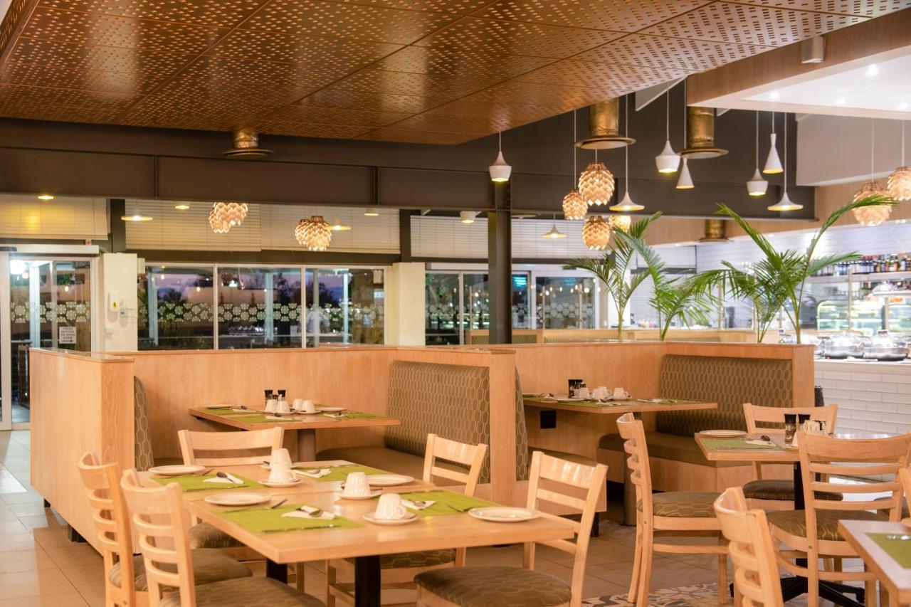 Palm Park Hotel Lephalale Экстерьер фото